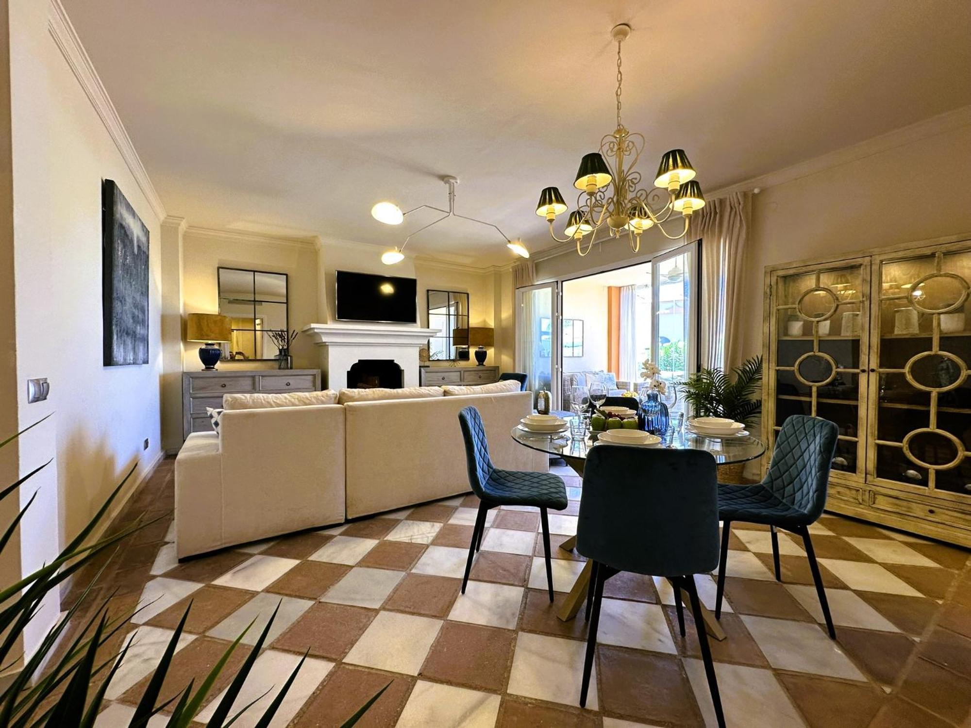 Appartement La Perla De Marakech à Estepona Extérieur photo