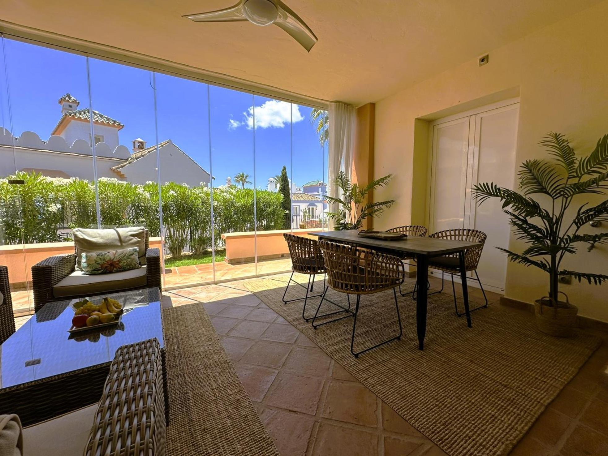 Appartement La Perla De Marakech à Estepona Extérieur photo
