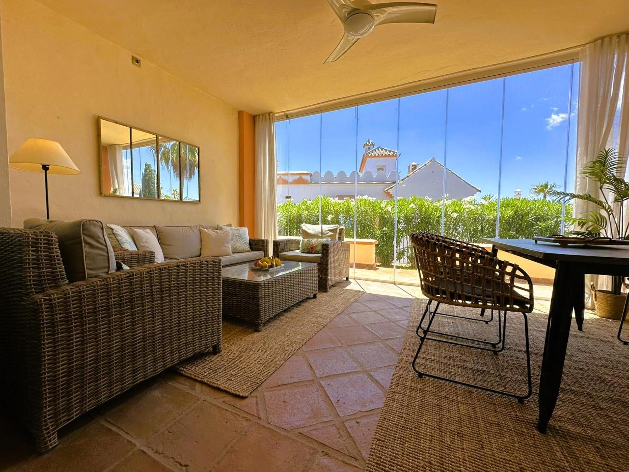 Appartement La Perla De Marakech à Estepona Extérieur photo