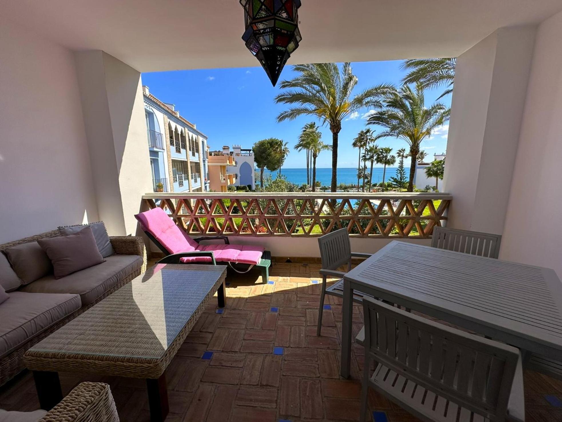 Appartement La Perla De Marakech à Estepona Extérieur photo