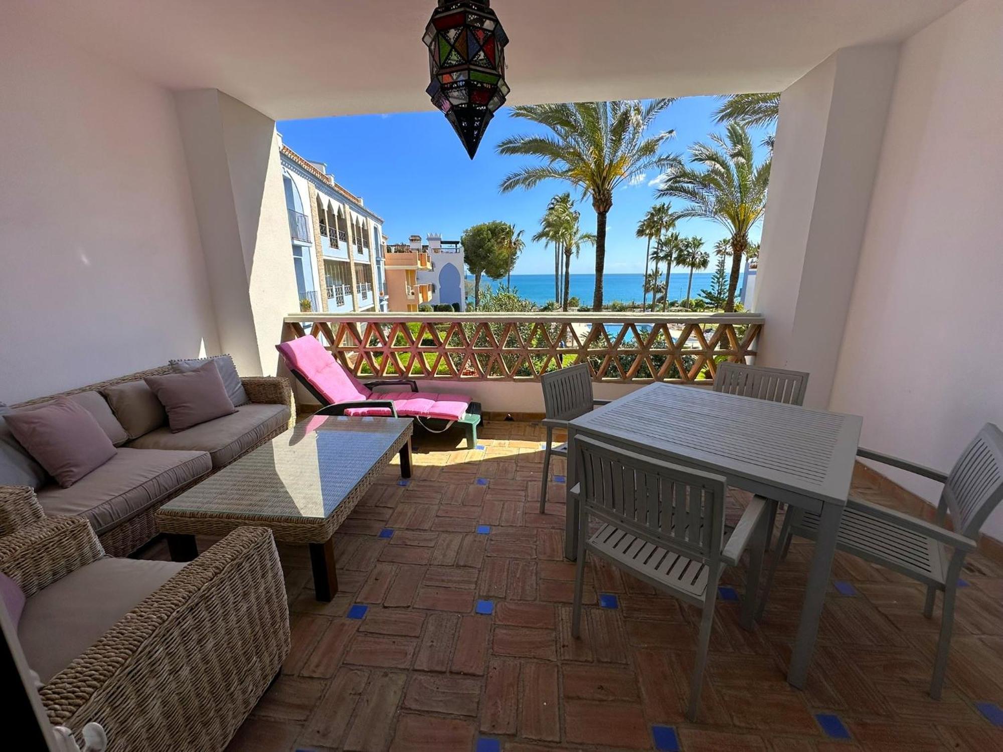 Appartement La Perla De Marakech à Estepona Extérieur photo